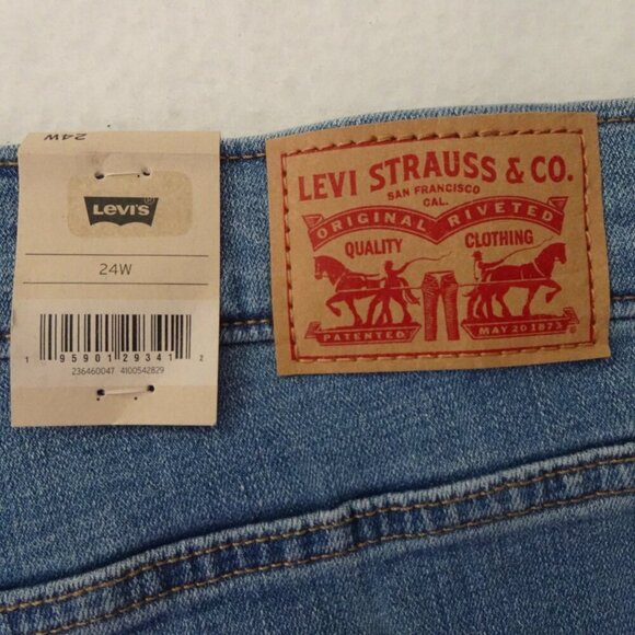 Levi's Bermuda Shorts Women's Plus Size 24W Blue Denim Stretch Rolled Cuff - Picture 6 of 11